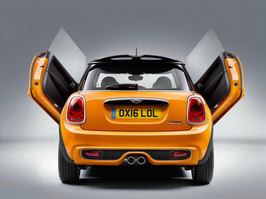  Mini Cooper S Scissor Doors 2016 года  (фото 8 из 8)